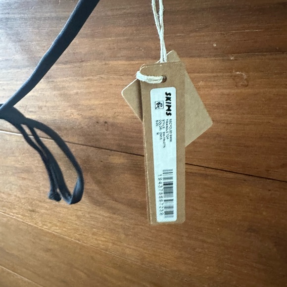 SKIMS Black Triangle Bikini Top - Size M *NWT - Picture 3 of 3